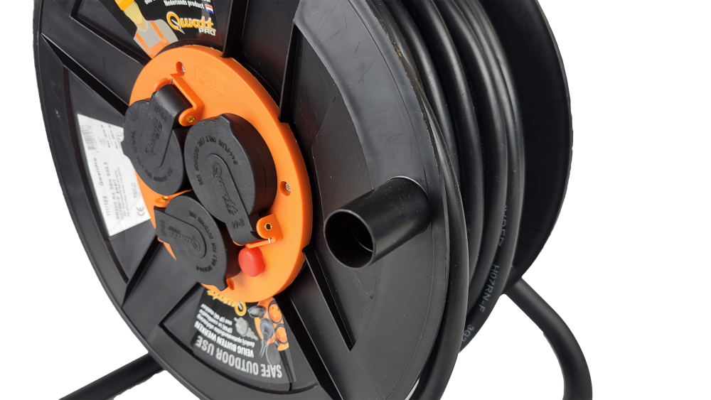 BM-300 PROFESSIONELE KABELHASPEL 25 MTR. 3G1,50 H07RN-F ZWART (NL)